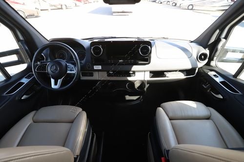 2024 Airstream Atlas E-1