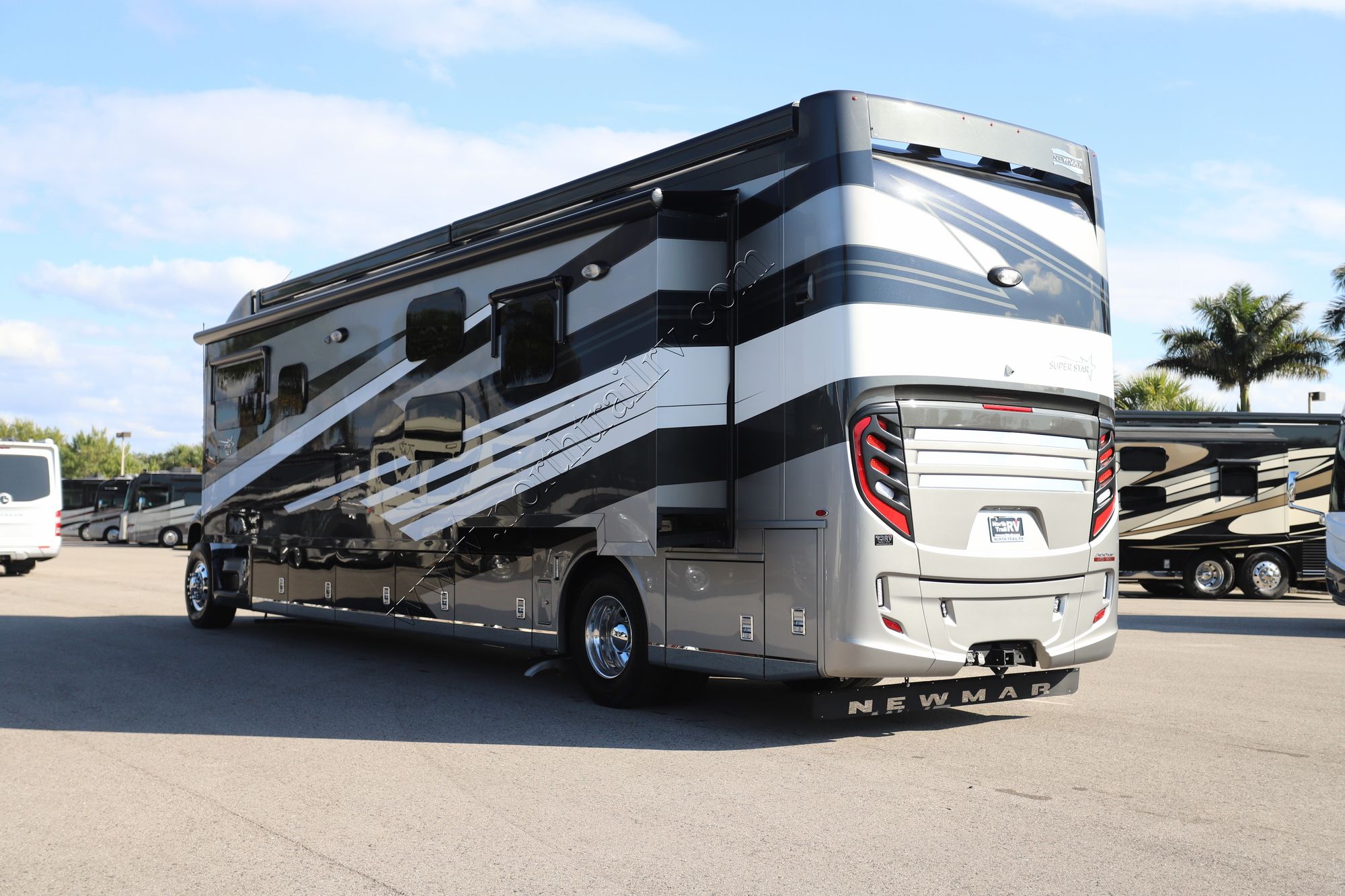 New 2026 Newmar Super Star 4040 Super C  For Sale