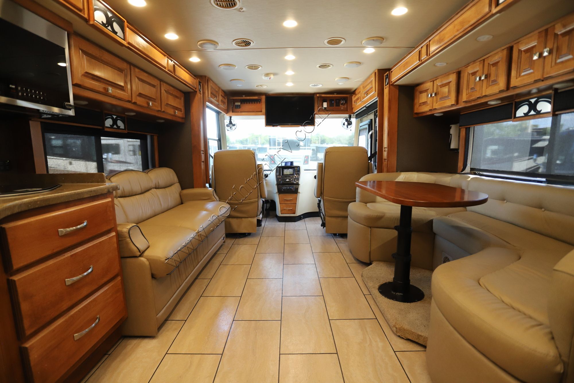 Used 2017 Tiffin Motor Homes Breeze 32BR Class A  For Sale