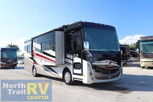 2017 Tiffin Motor Homes Breeze 32BR
