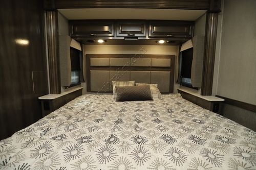 2021 Fleetwood Bounder 33C