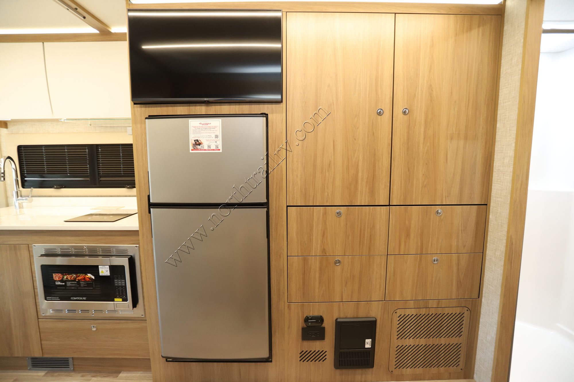 New 2026 Tiffin Motor Homes Wayfarer 25RW Class C  For Sale