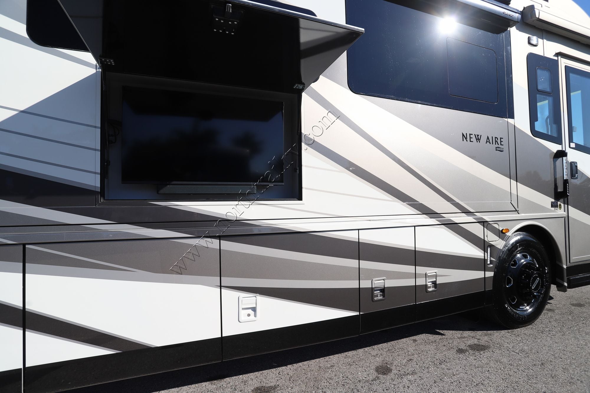 New 2026 Newmar New Aire 3547 Class A  For Sale