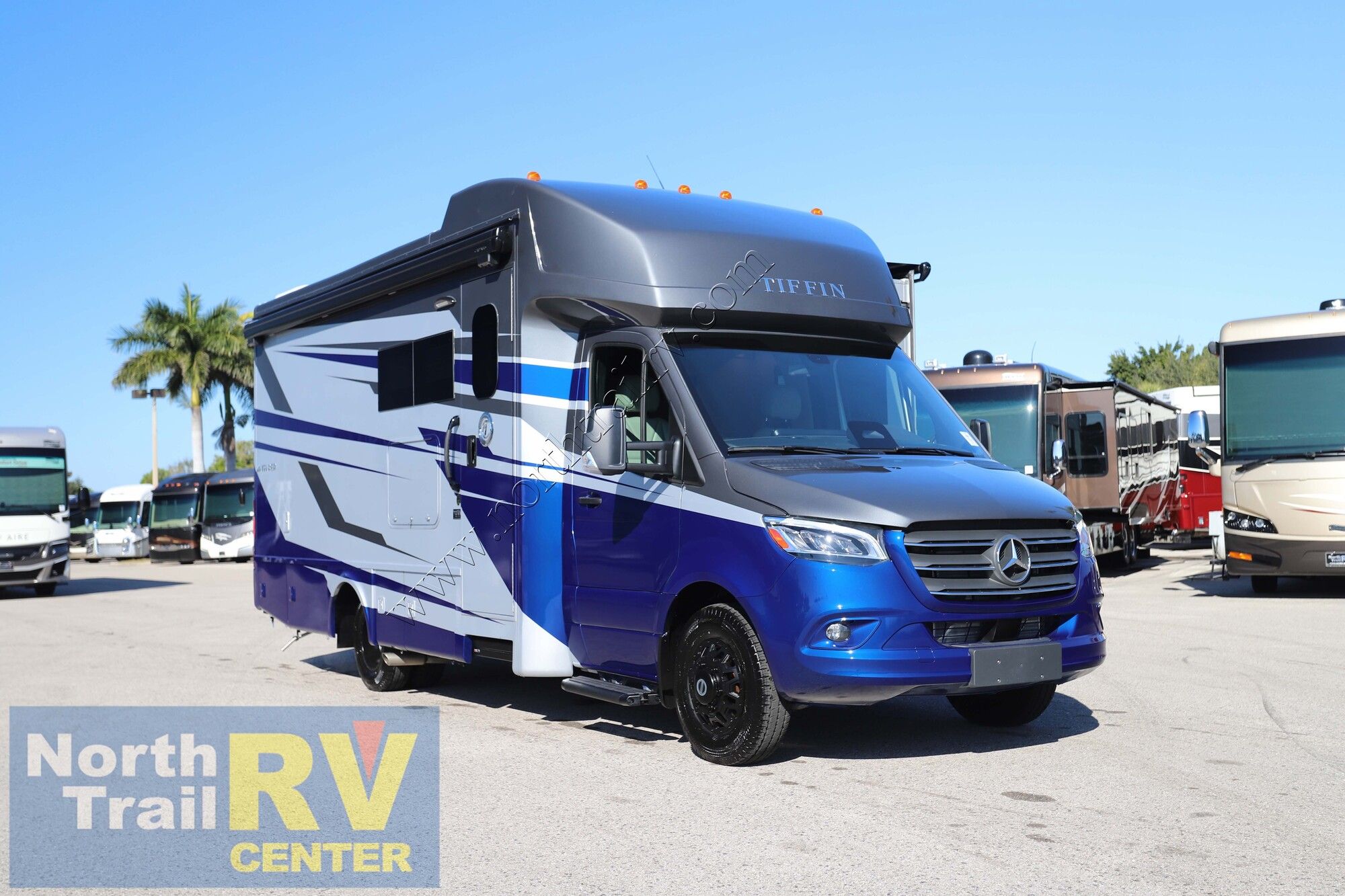 New 2026 Tiffin Motor Homes Wayfarer 25RW Class C  For Sale