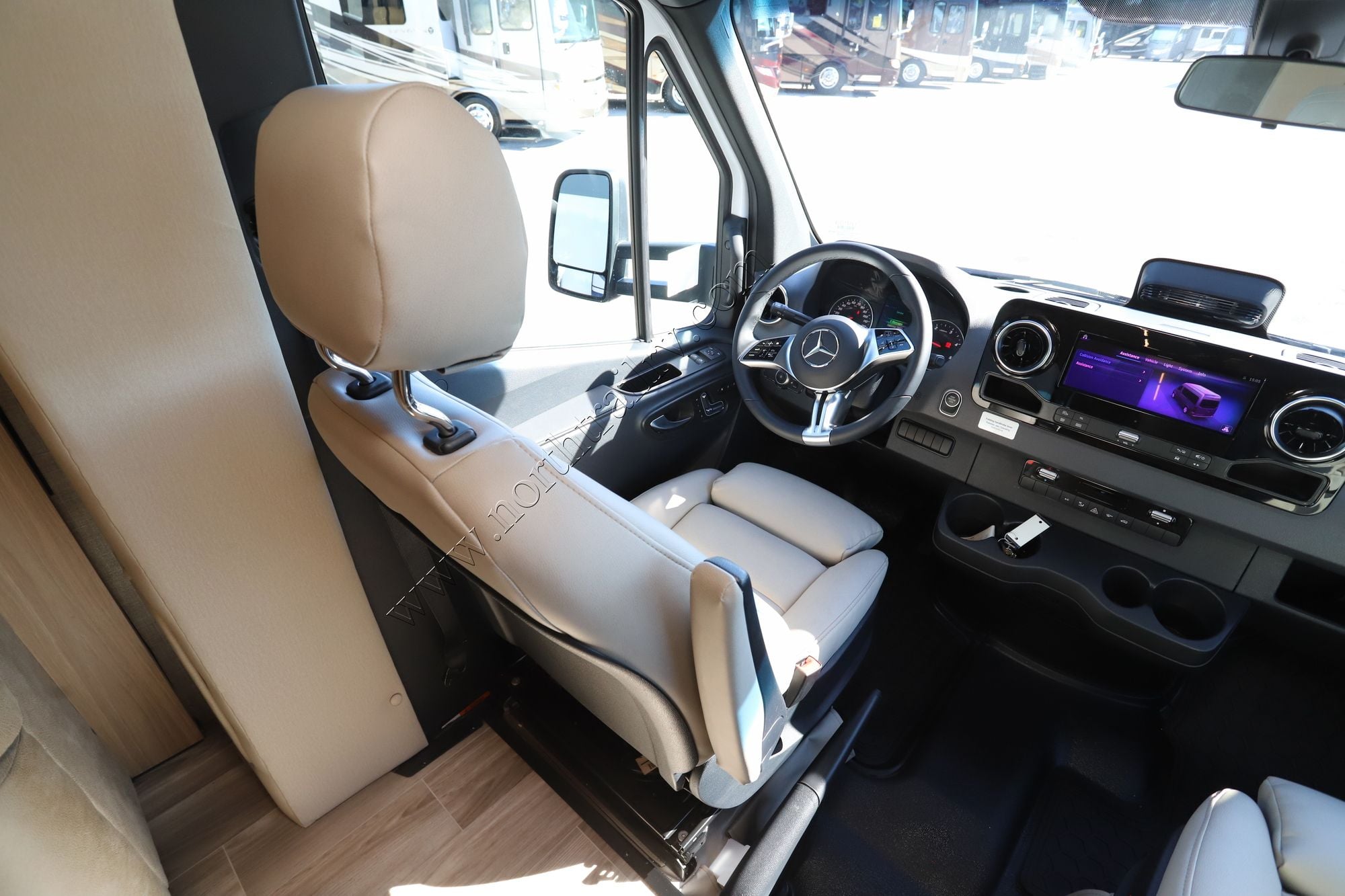 New 2026 Tiffin Motor Homes Wayfarer 25RW Class C  For Sale