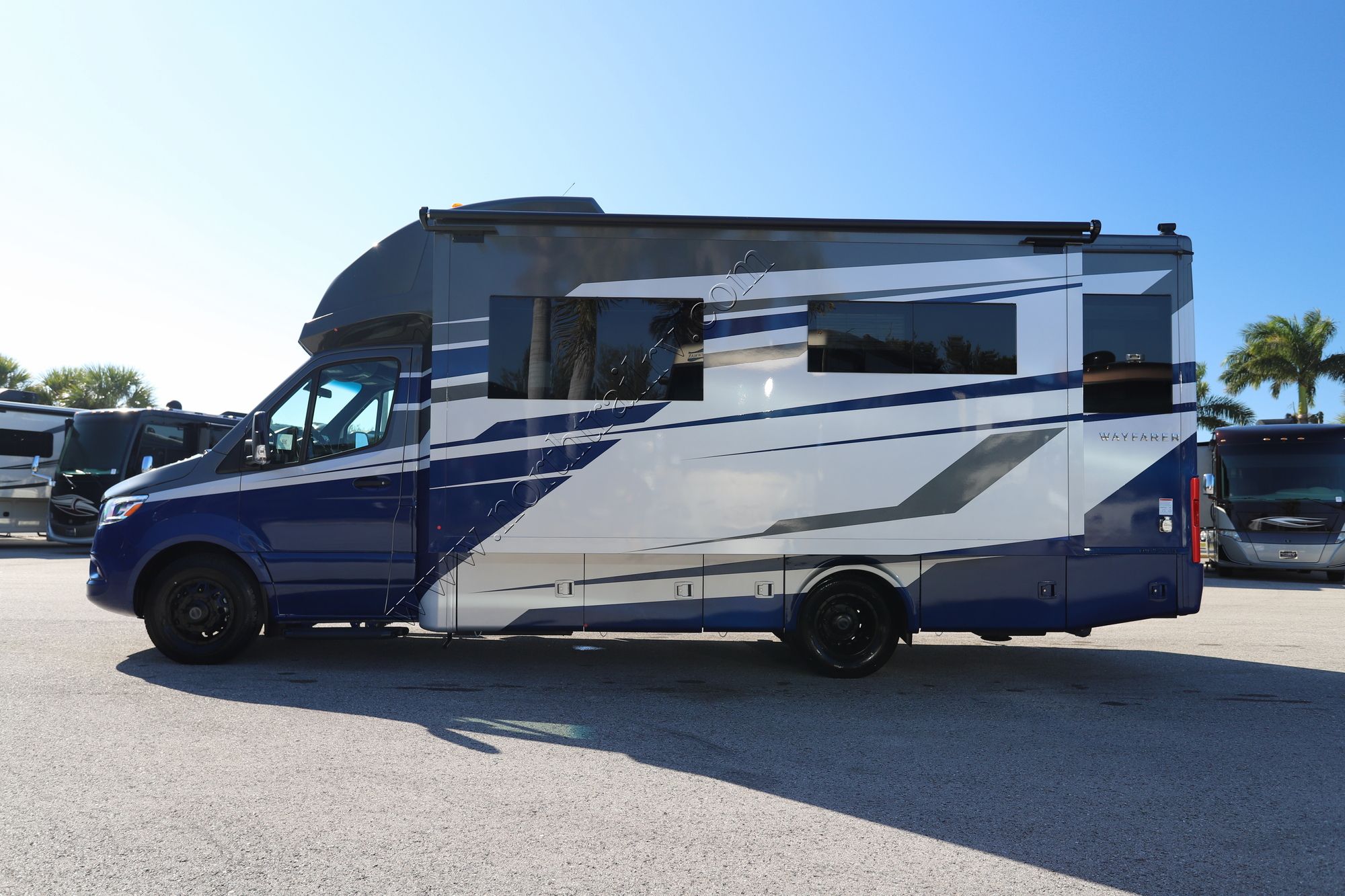 New 2026 Tiffin Motor Homes Wayfarer 25RW Class C  For Sale