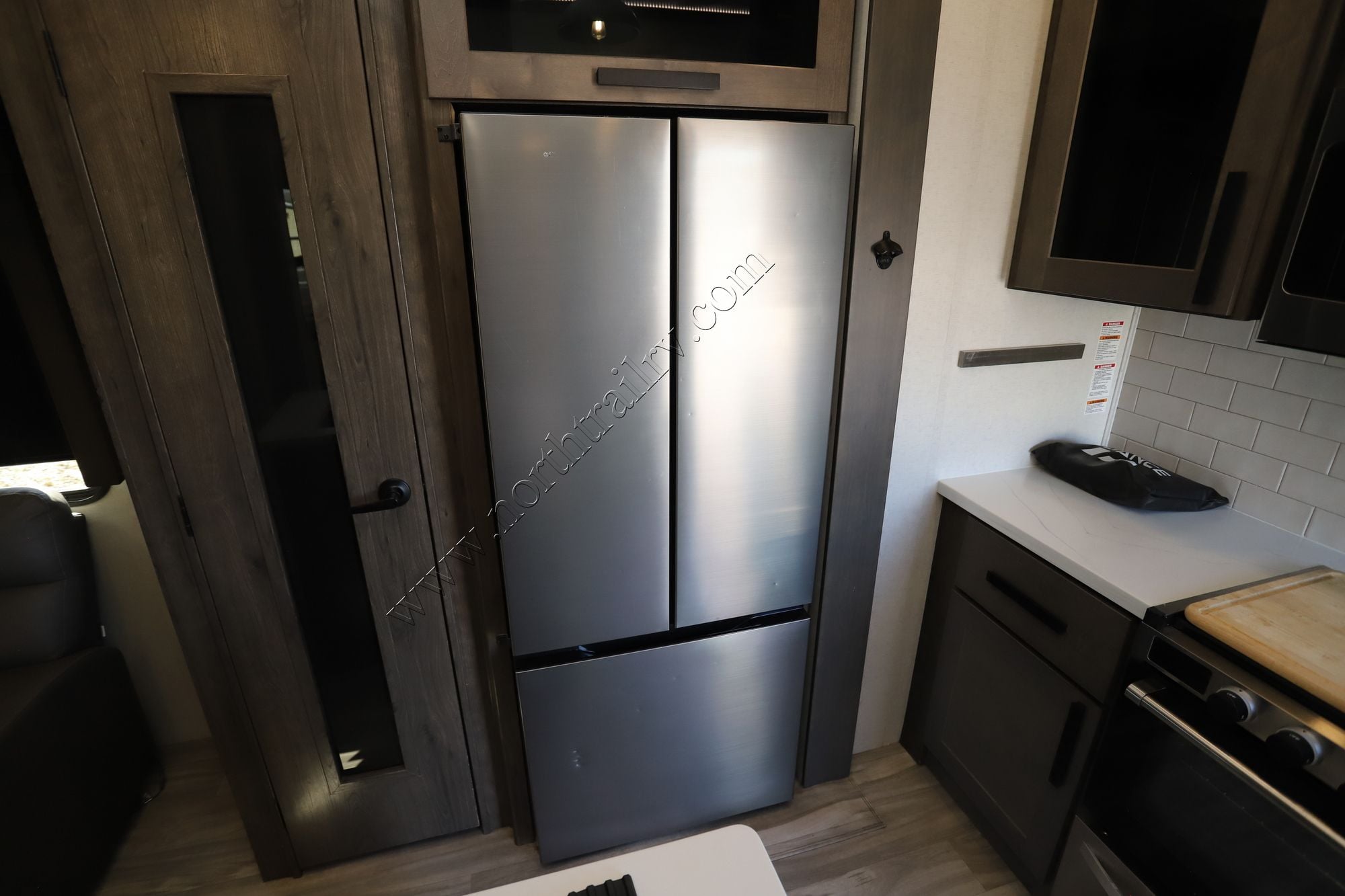 Used 2022 Alliance Valor 42V13 Fifth Wheel  For Sale