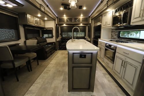 2021 Keystone Montana 3781RL