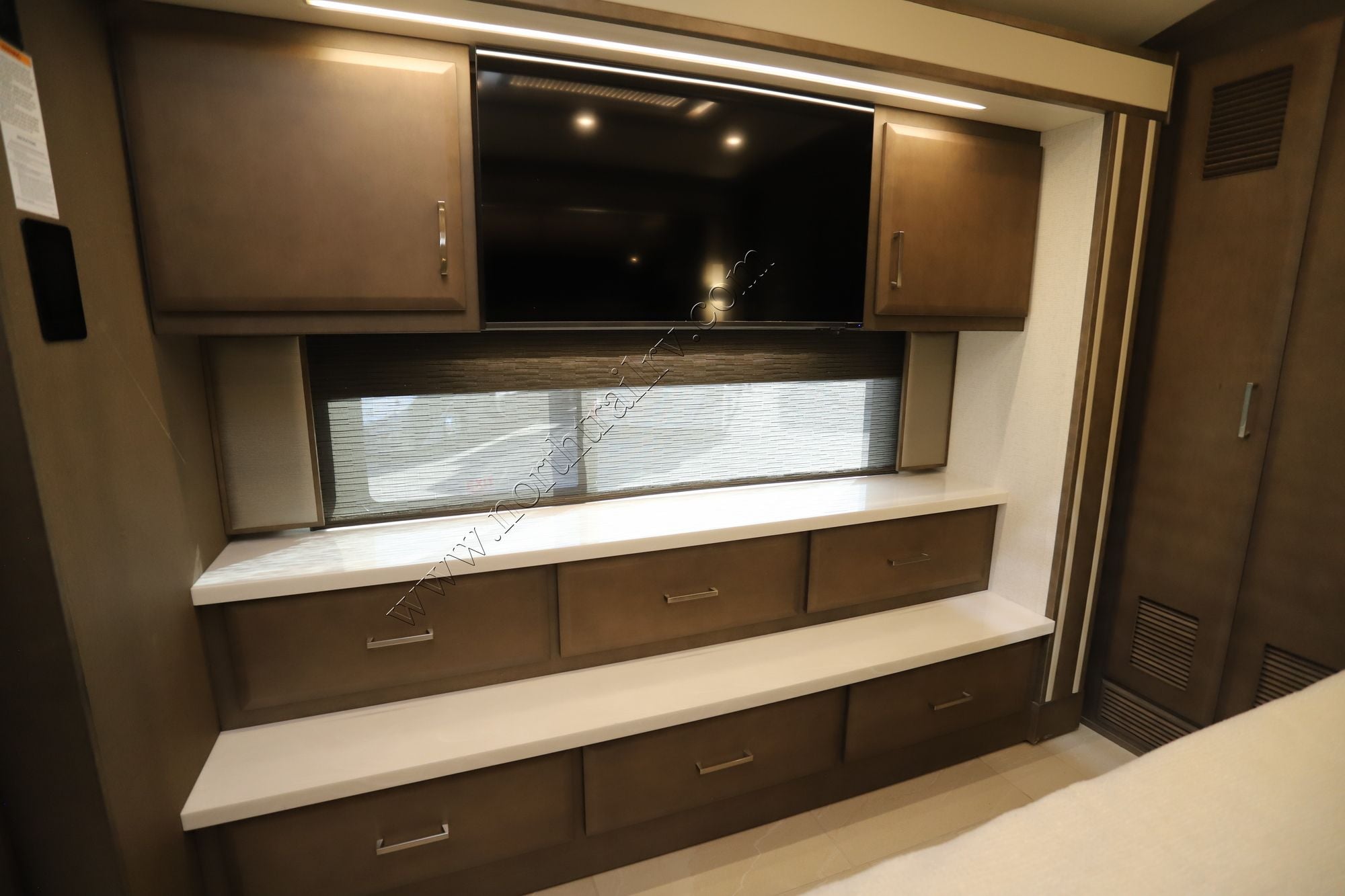 New 2026 Newmar New Aire 3543 Class A  For Sale