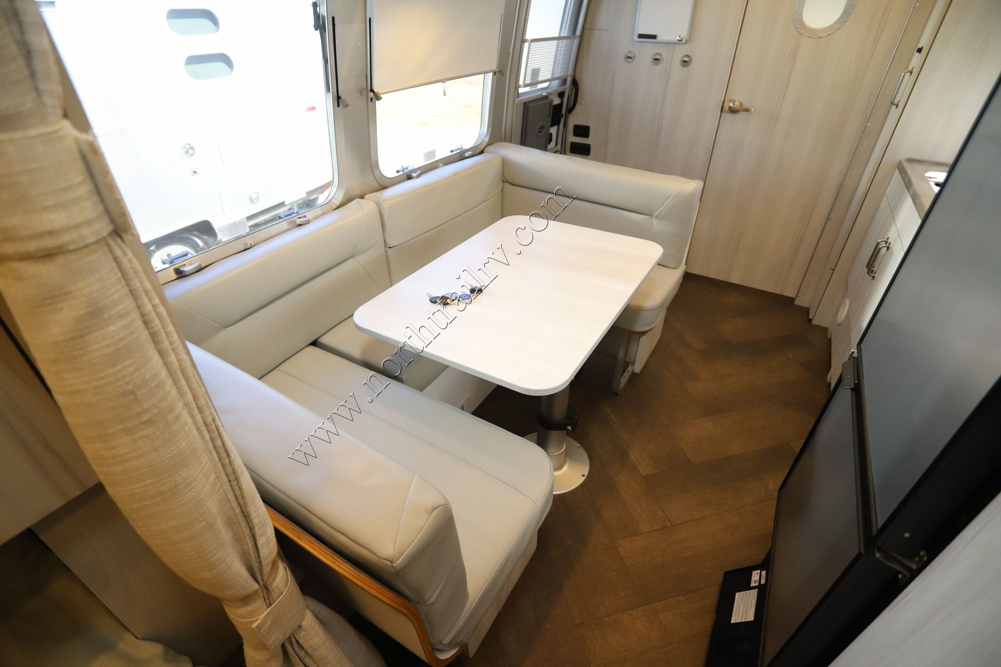 Used 2023 Airstream International 23 TWIN Travel Trailer  For Sale