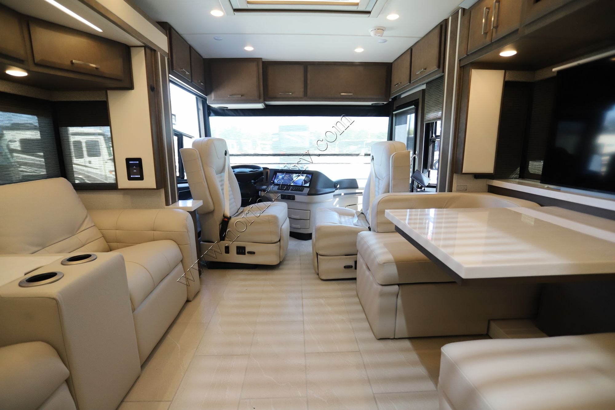 New 2026 Newmar New Aire 3543 Class A  For Sale