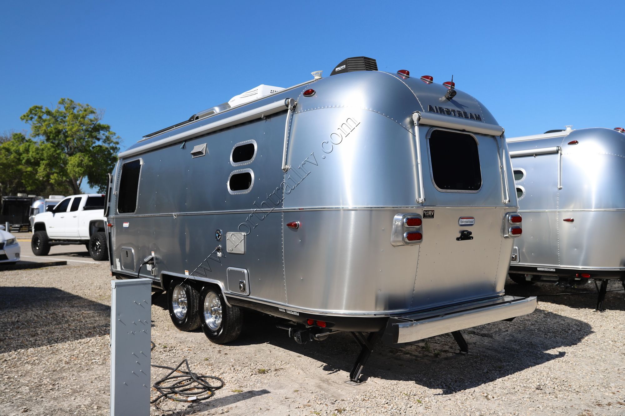 Used 2023 Airstream International 23 TWIN Travel Trailer  For Sale