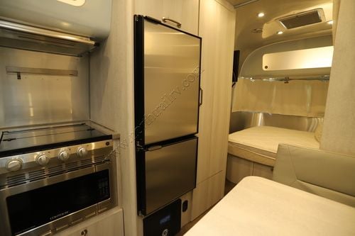 2024 Airstream International 23FB