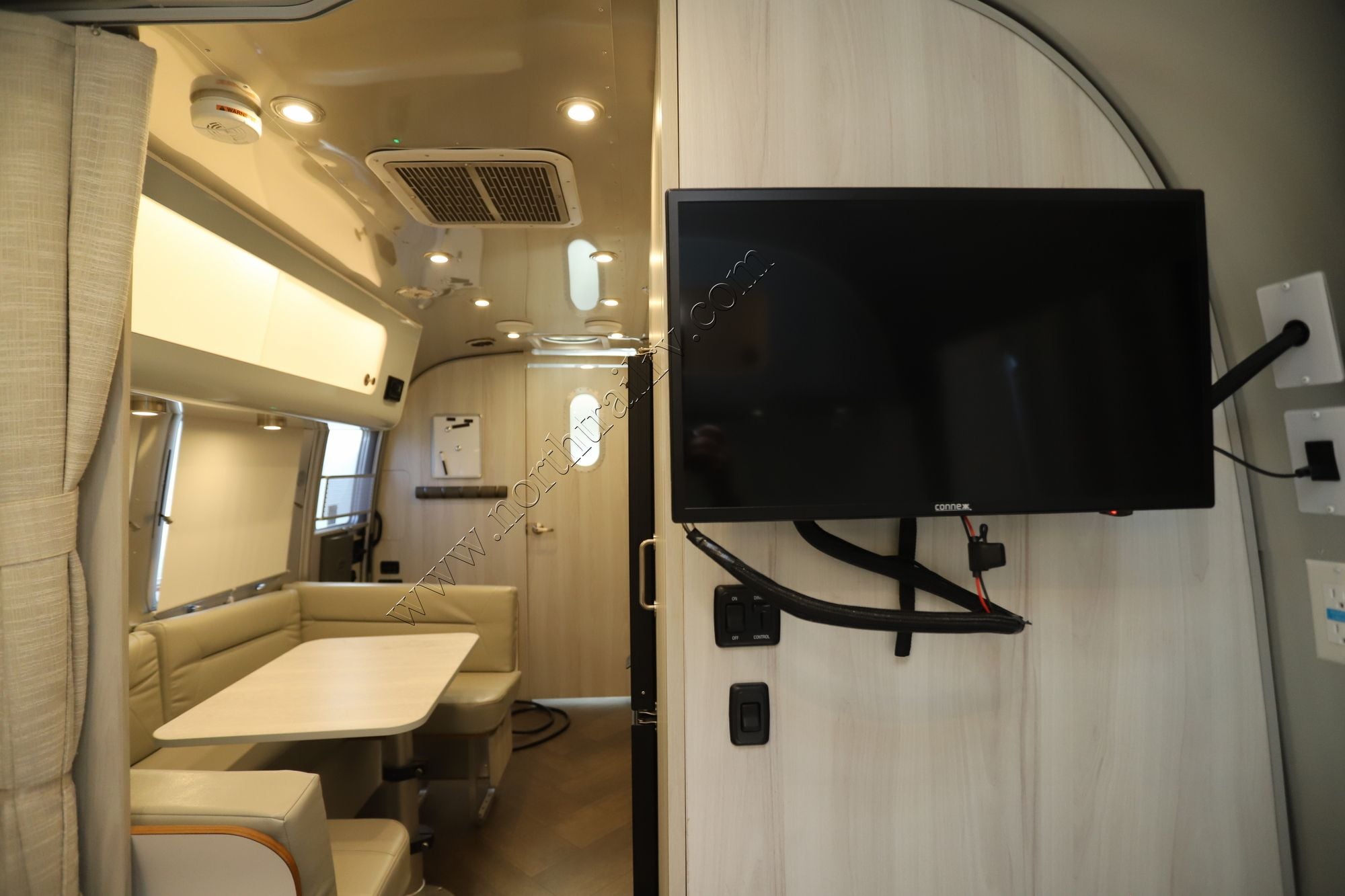 Used 2024 Airstream International 23FB Travel Trailer  For Sale