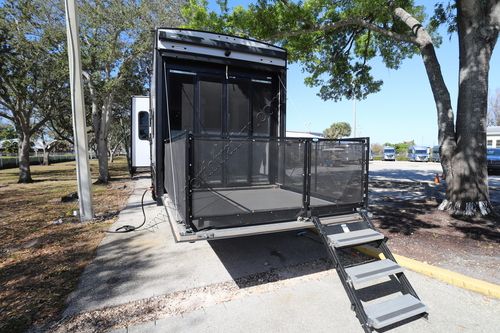 2022 Alliance Valor 42V13