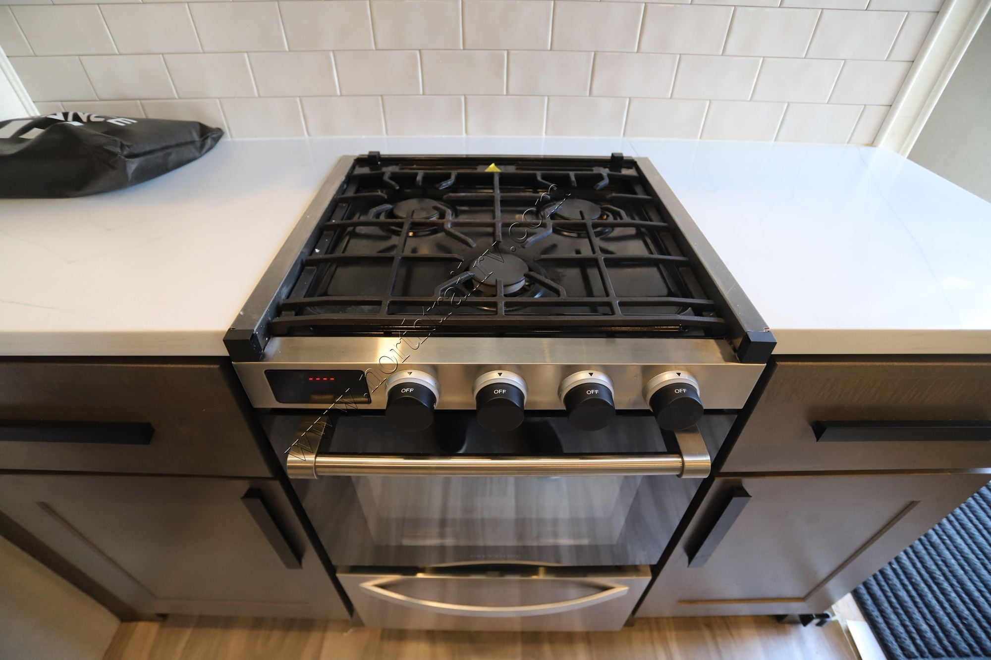 Used 2022 Alliance Valor 42V13 Fifth Wheel  For Sale