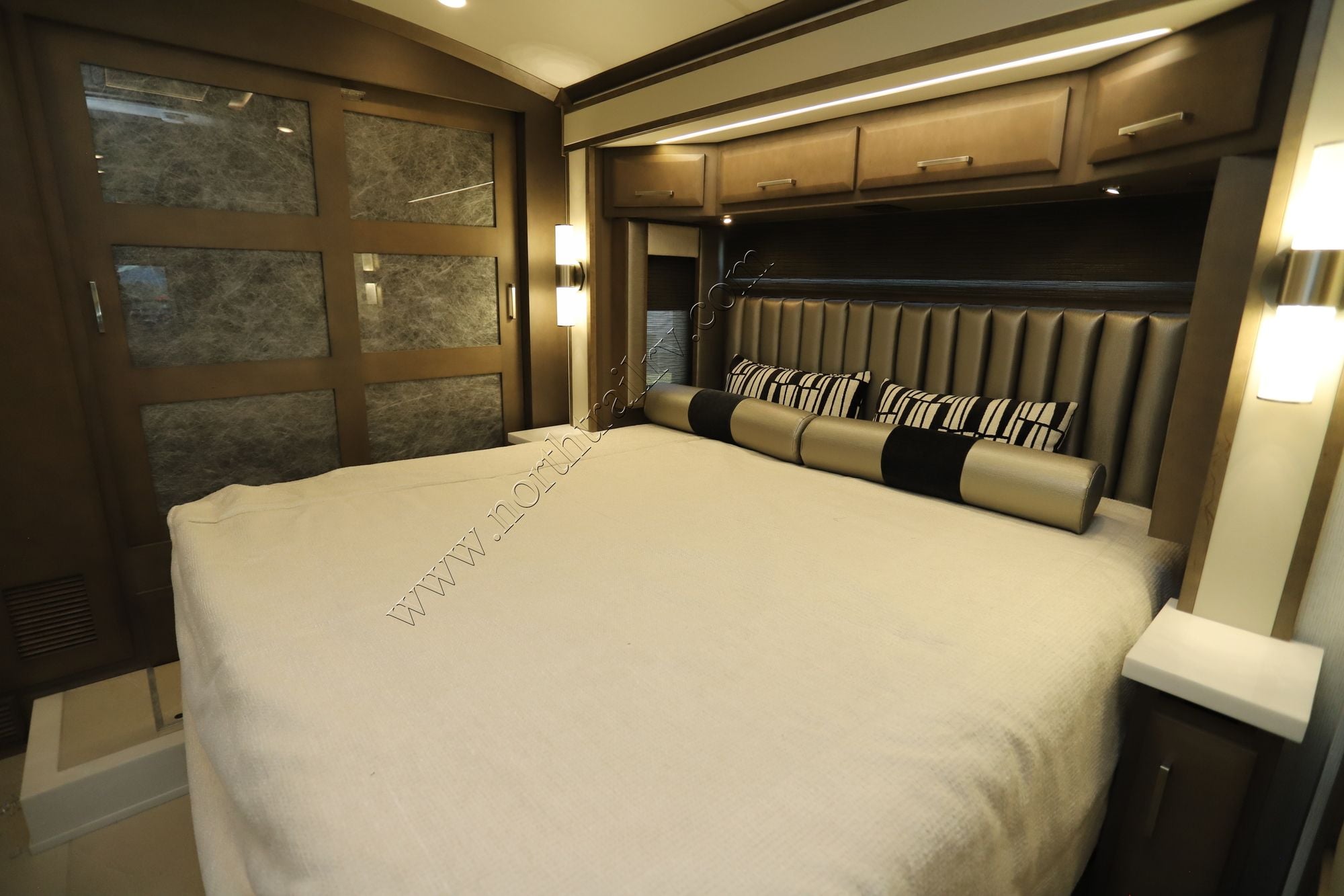 New 2026 Newmar New Aire 3543 Class A  For Sale