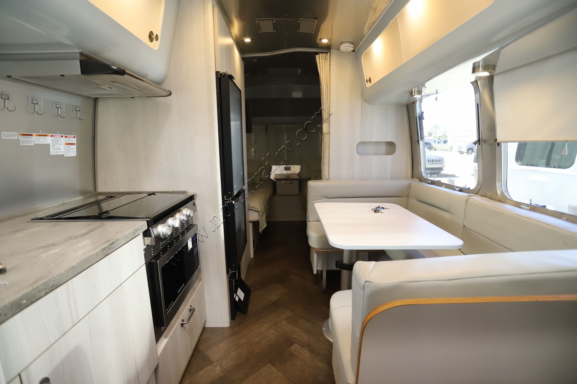 Used 2023 Airstream International 23 TWIN Travel Trailer  For Sale