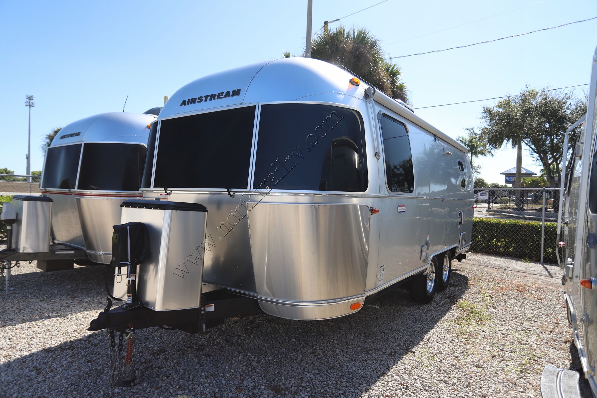 Used 2024 Airstream International 23FB Travel Trailer  For Sale