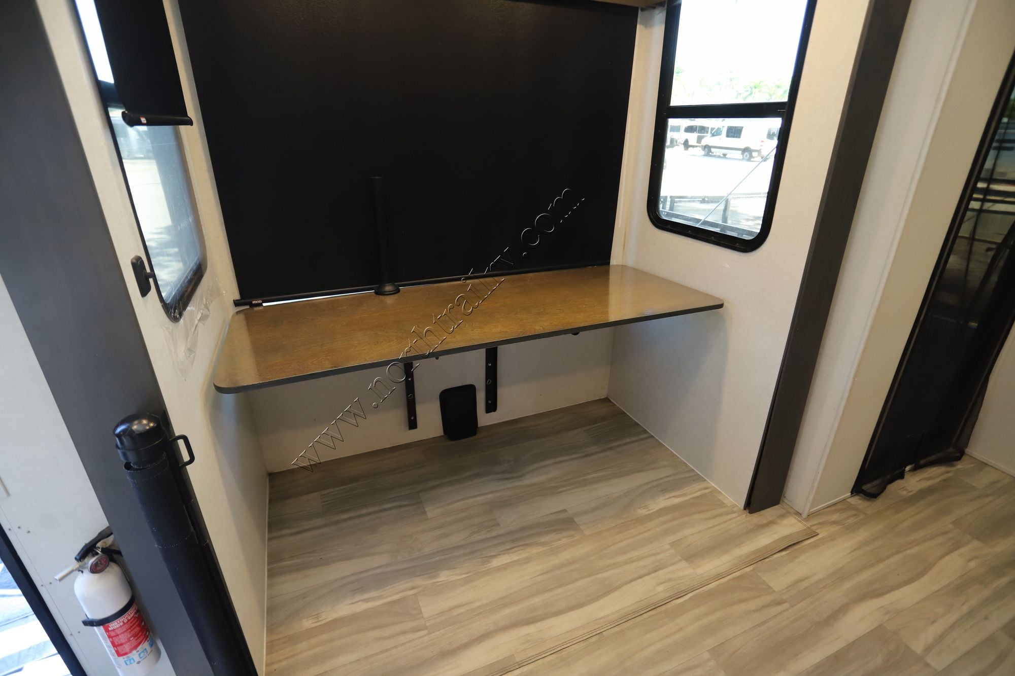 Used 2022 Alliance Valor 42V13 Fifth Wheel  For Sale