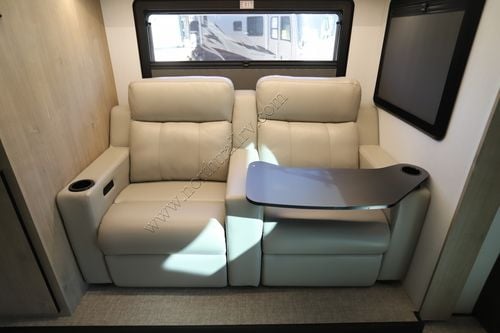 2025 Grand Design Lineage 25FW