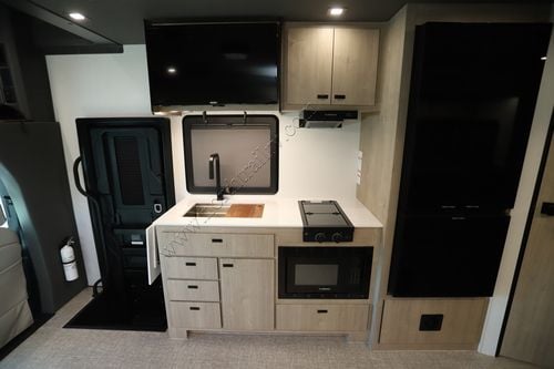 2025 Grand Design Lineage 25FW