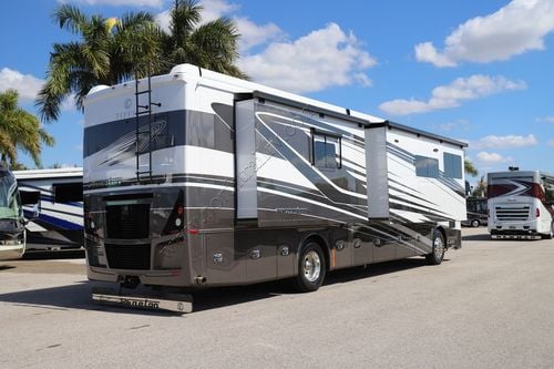 2022 Tiffin Motor Homes Phaeton 40IH