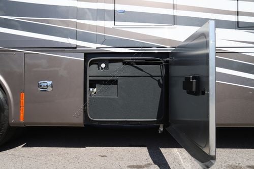 2022 Tiffin Motor Homes Phaeton 40IH