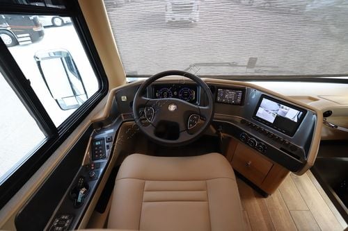 2022 Tiffin Motor Homes Phaeton 40IH