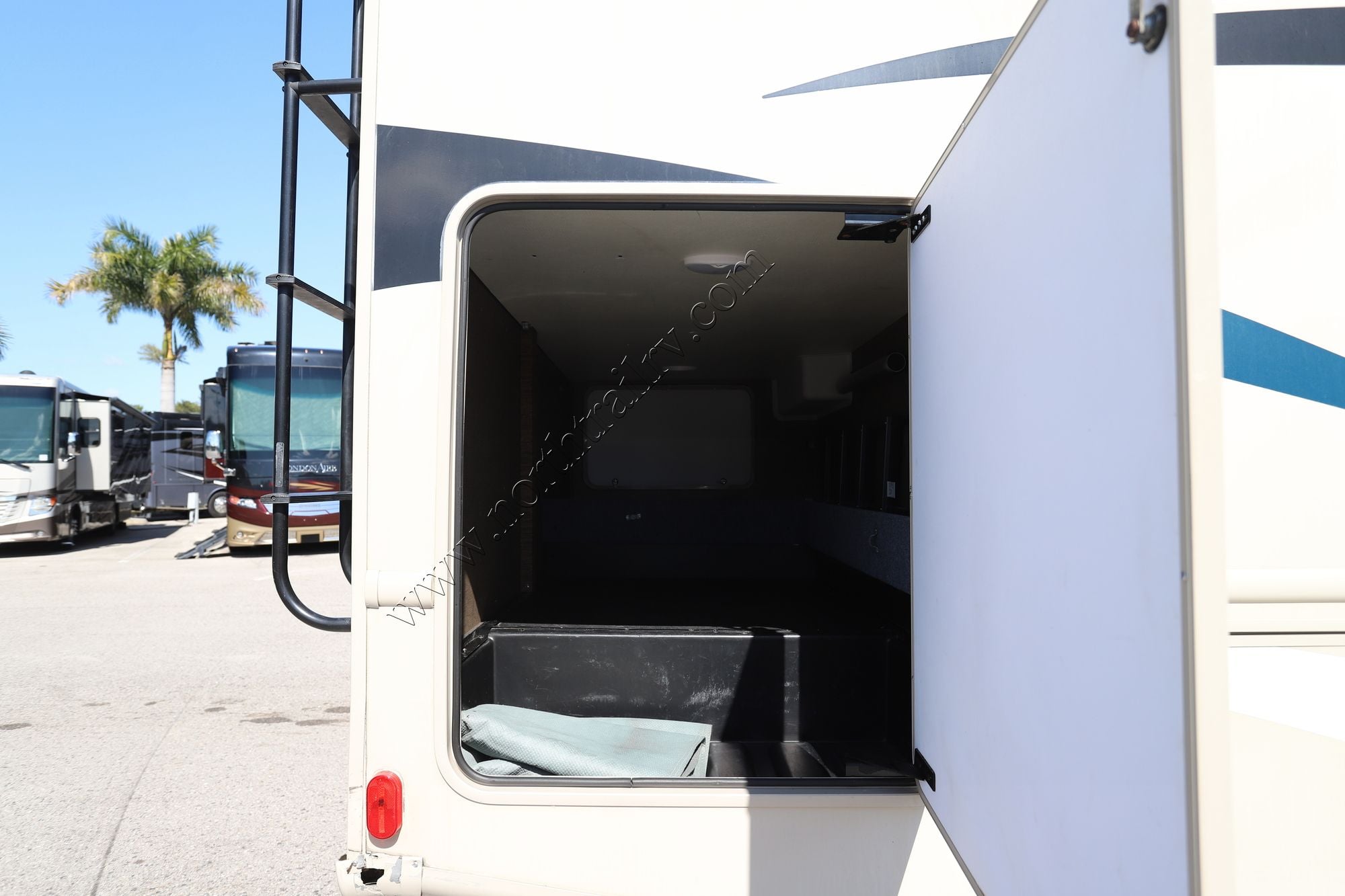 Used 2017 Thor Ace 29.2 Class A  For Sale