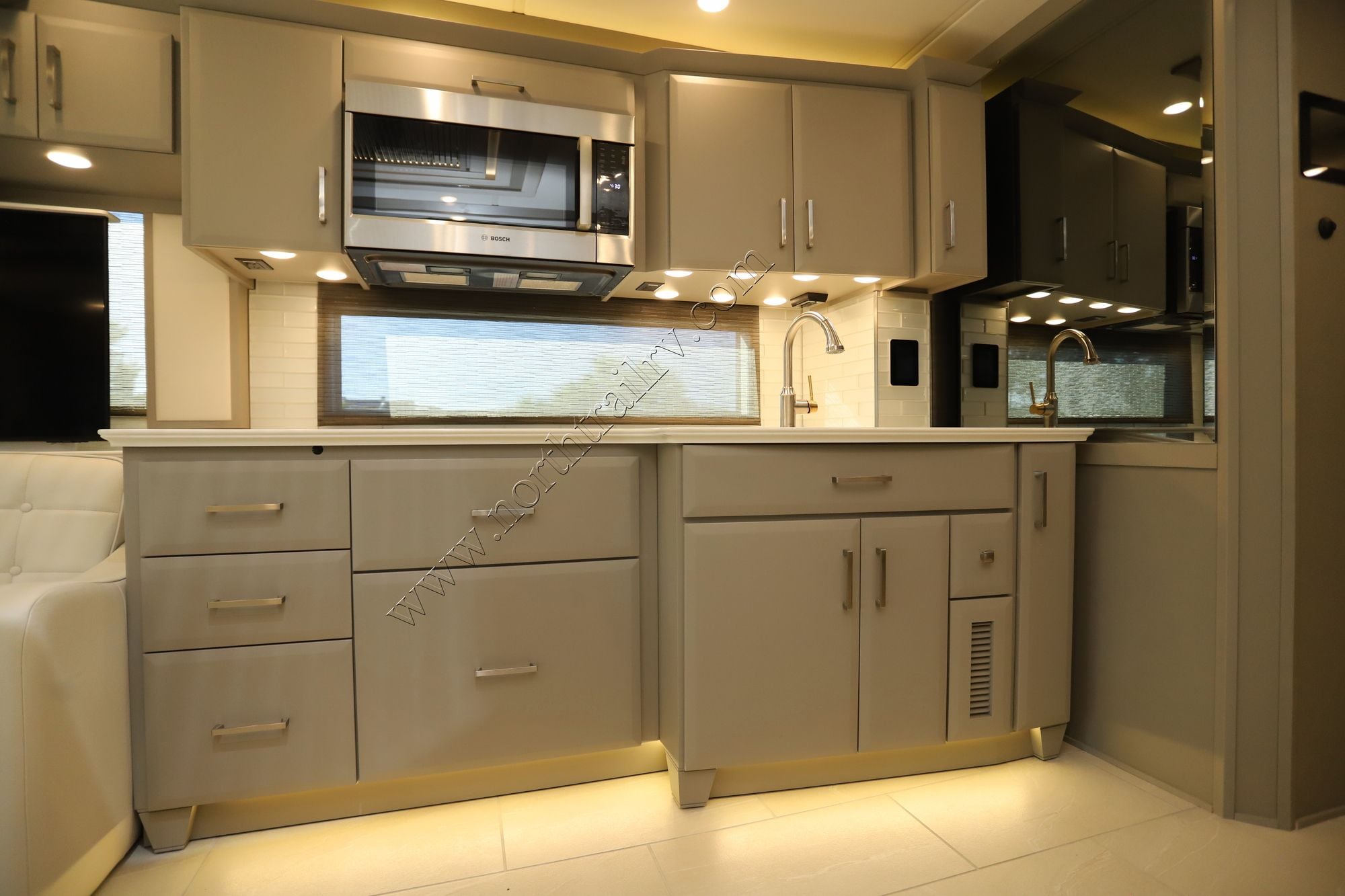 New 2026 Newmar Essex 4551 Class A  For Sale