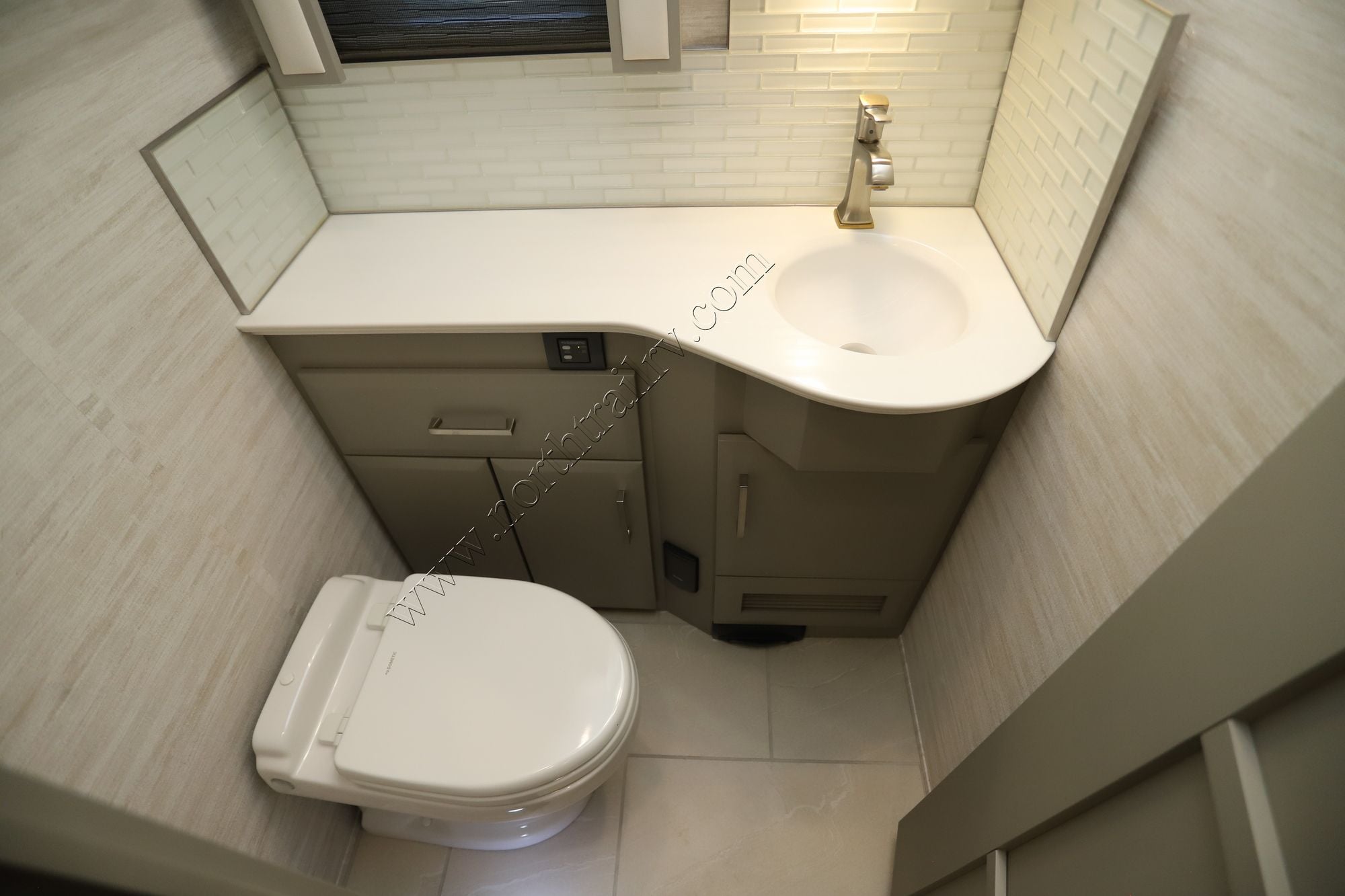 New 2026 Newmar Essex 4551 Class A  For Sale