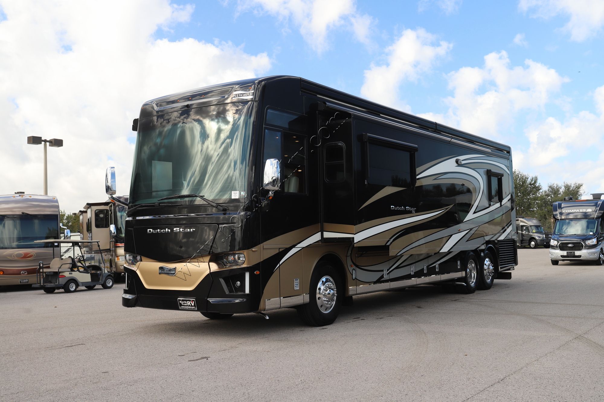 Used 2022 Newmar Dutch Star 4020 Class A  For Sale