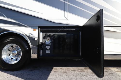 2026 Newmar Essex 4551