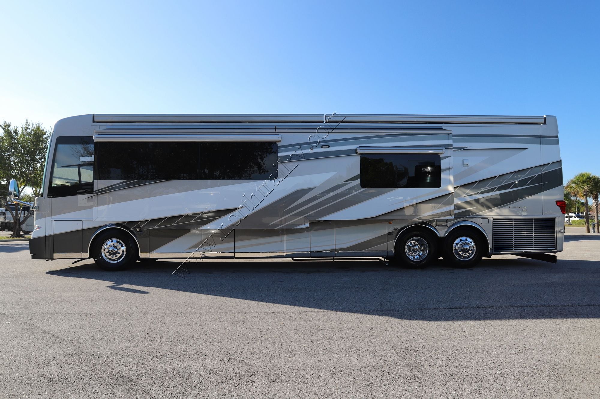 New 2026 Newmar Essex 4551 Class A  For Sale