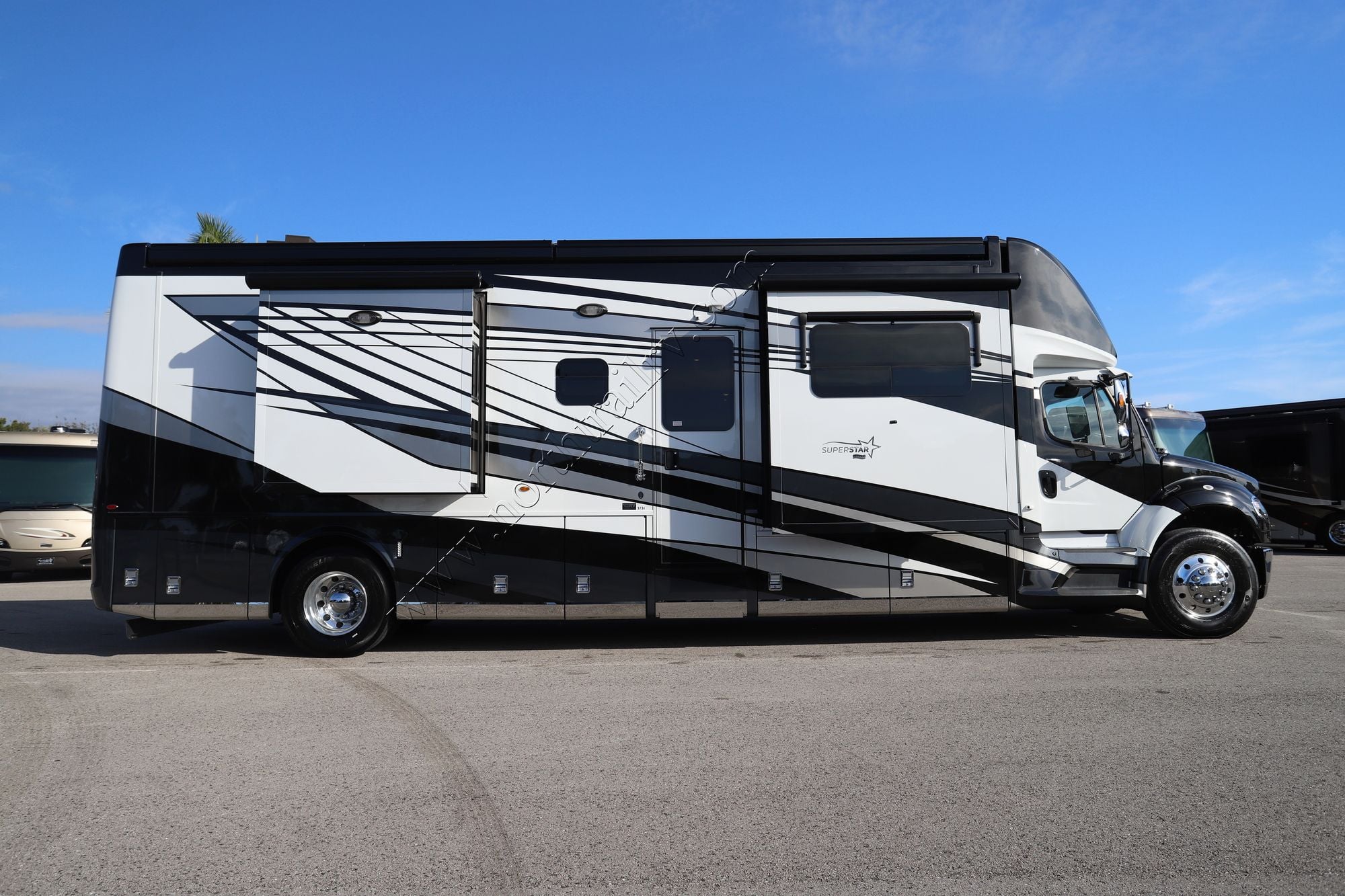 Used 2024 Newmar Super Star 3731 Super C  For Sale