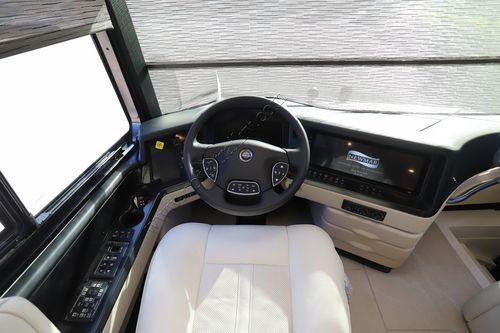 2026 Newmar Essex 4551