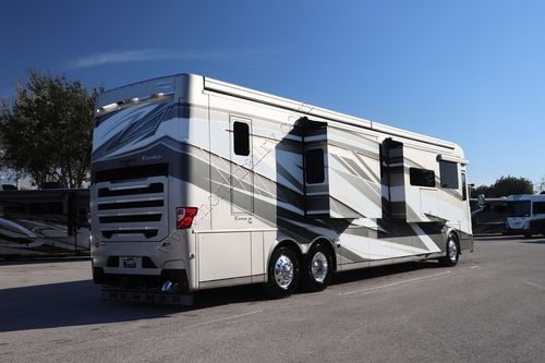 2026 Newmar Essex 4551