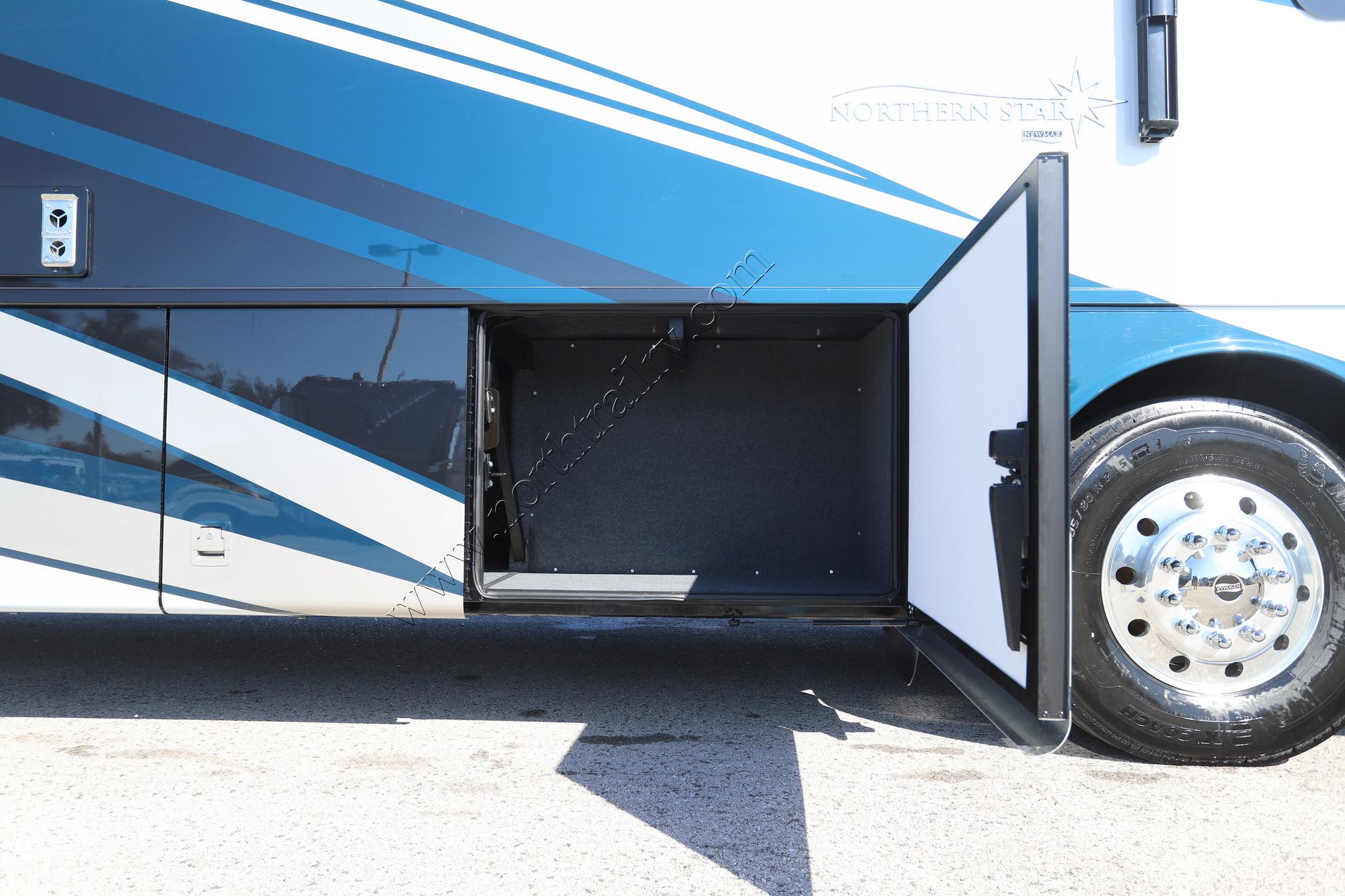 New 2026 Newmar Northern Star 4011 Class A  For Sale