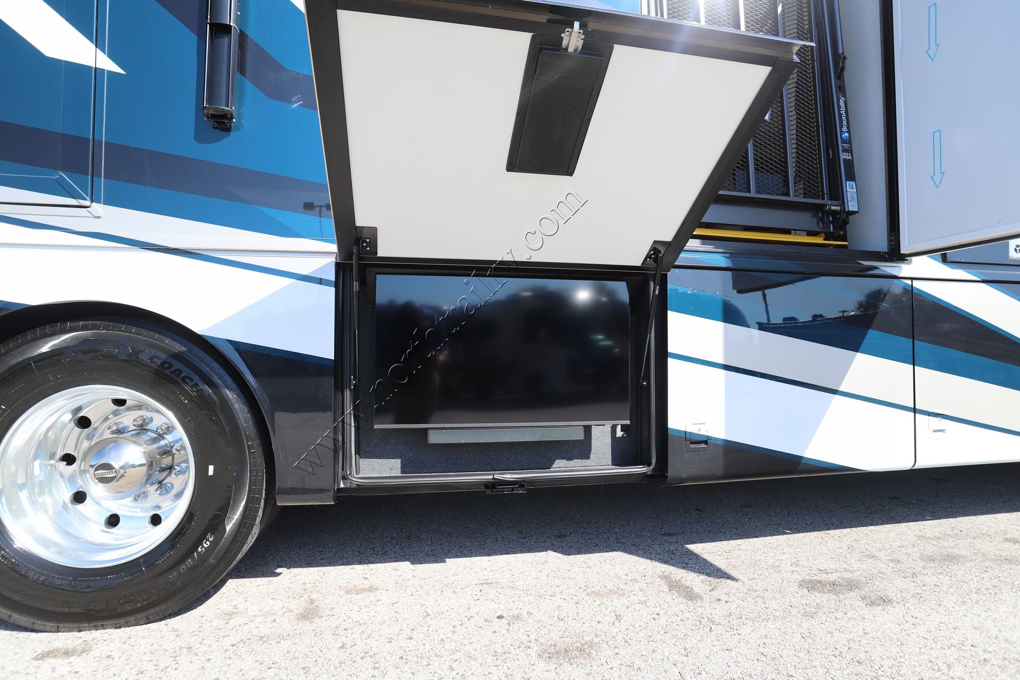 New 2026 Newmar Northern Star 4011 Class A  For Sale