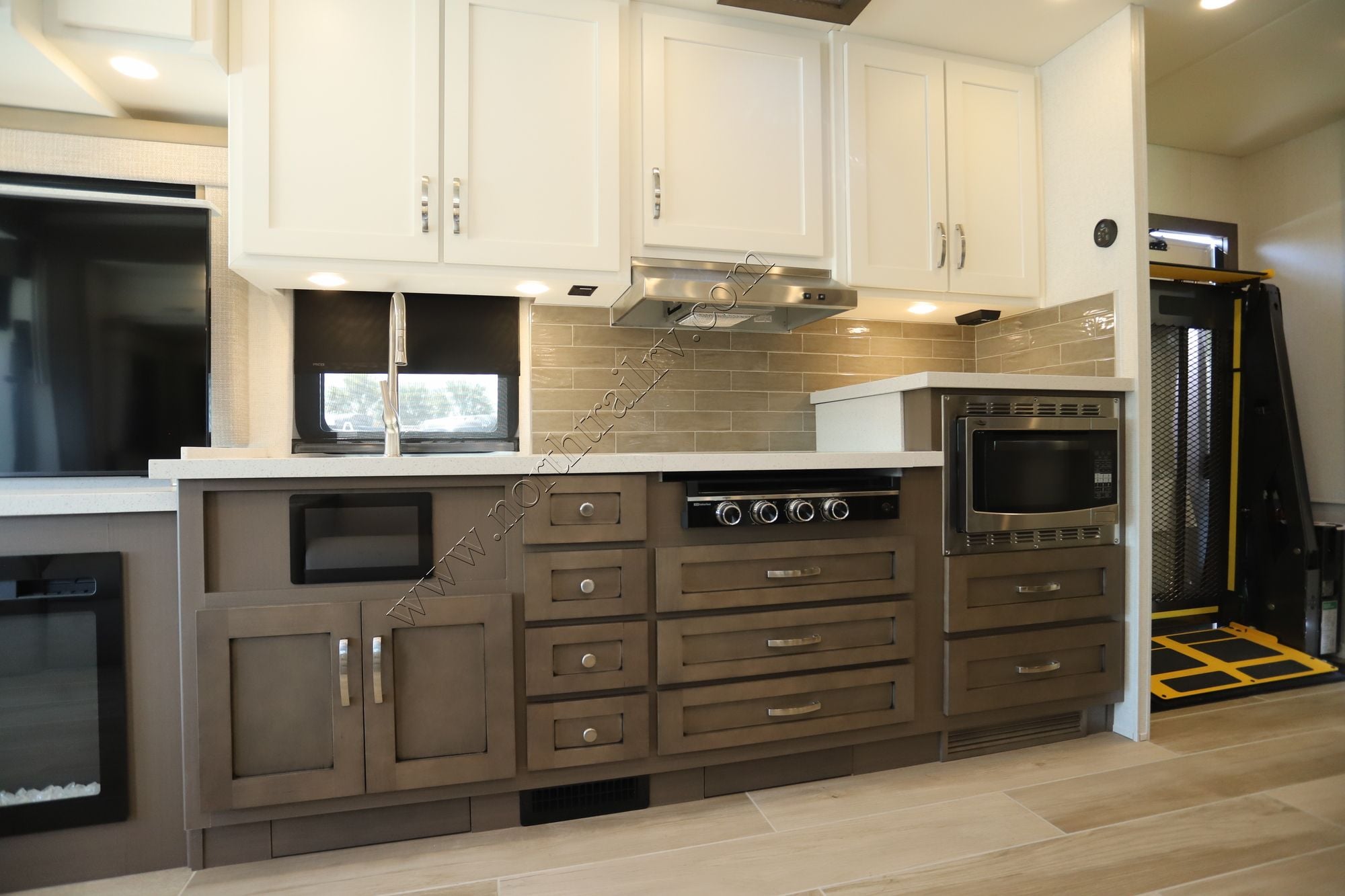 New 2026 Newmar Northern Star 4011 Class A  For Sale