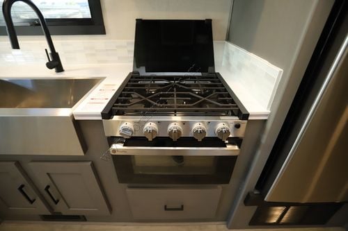 2024 Coachmen Pursuit 31ES