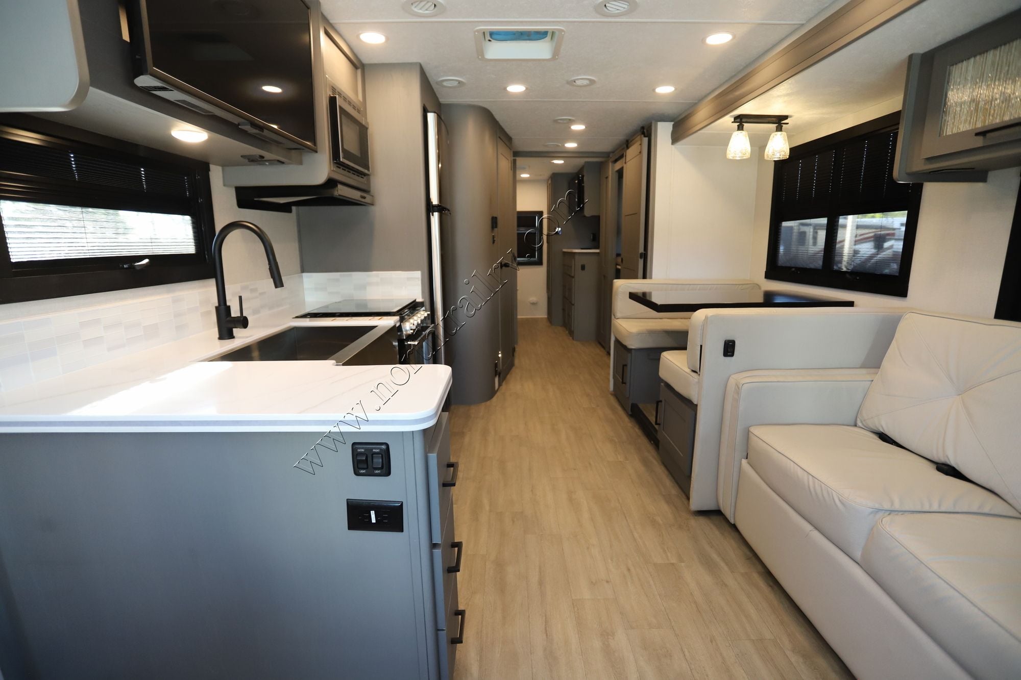 Used 2024 Coachmen Pursuit 31ES Class A  For Sale