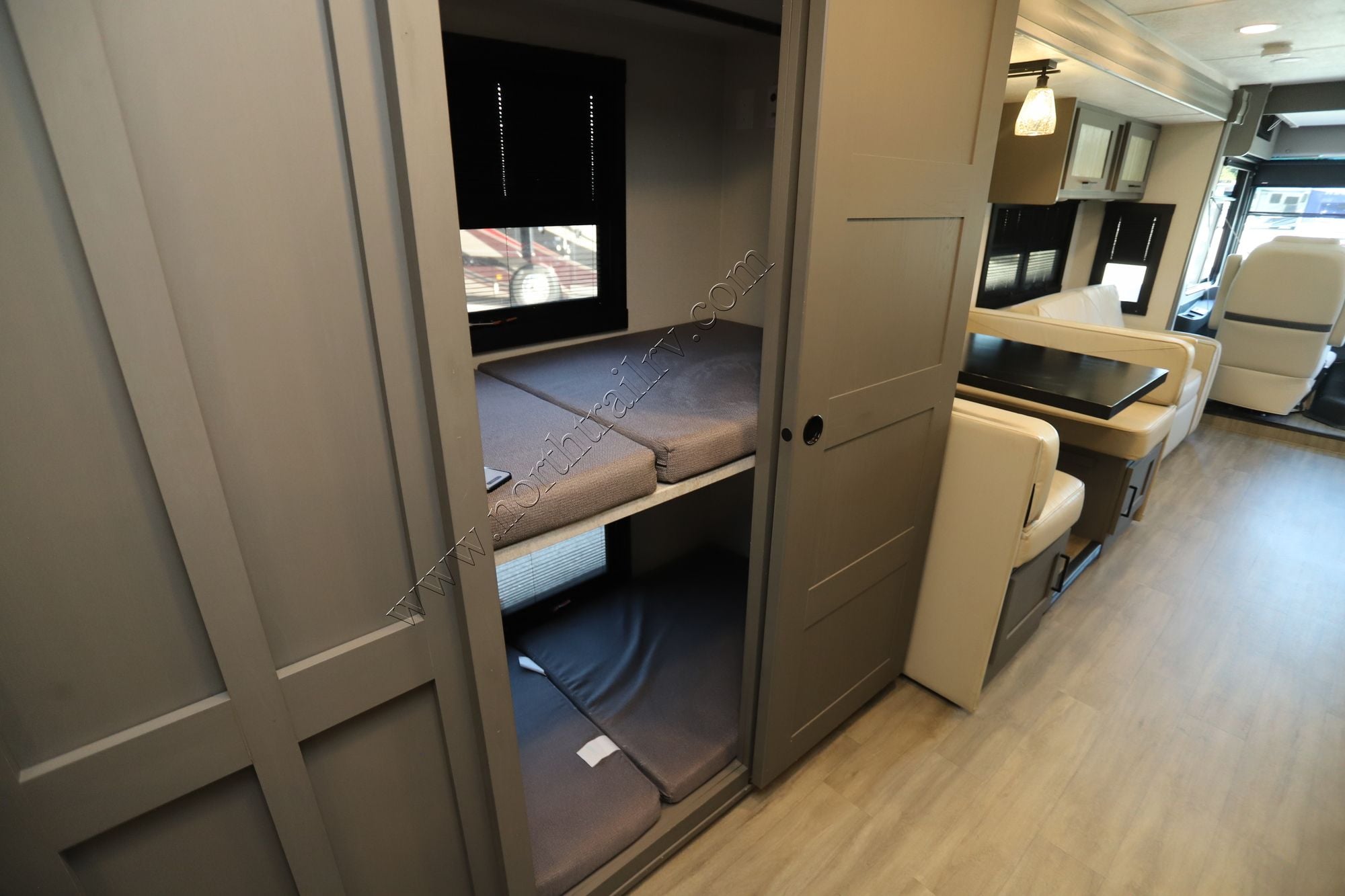 Used 2024 Coachmen Pursuit 31ES Class A  For Sale