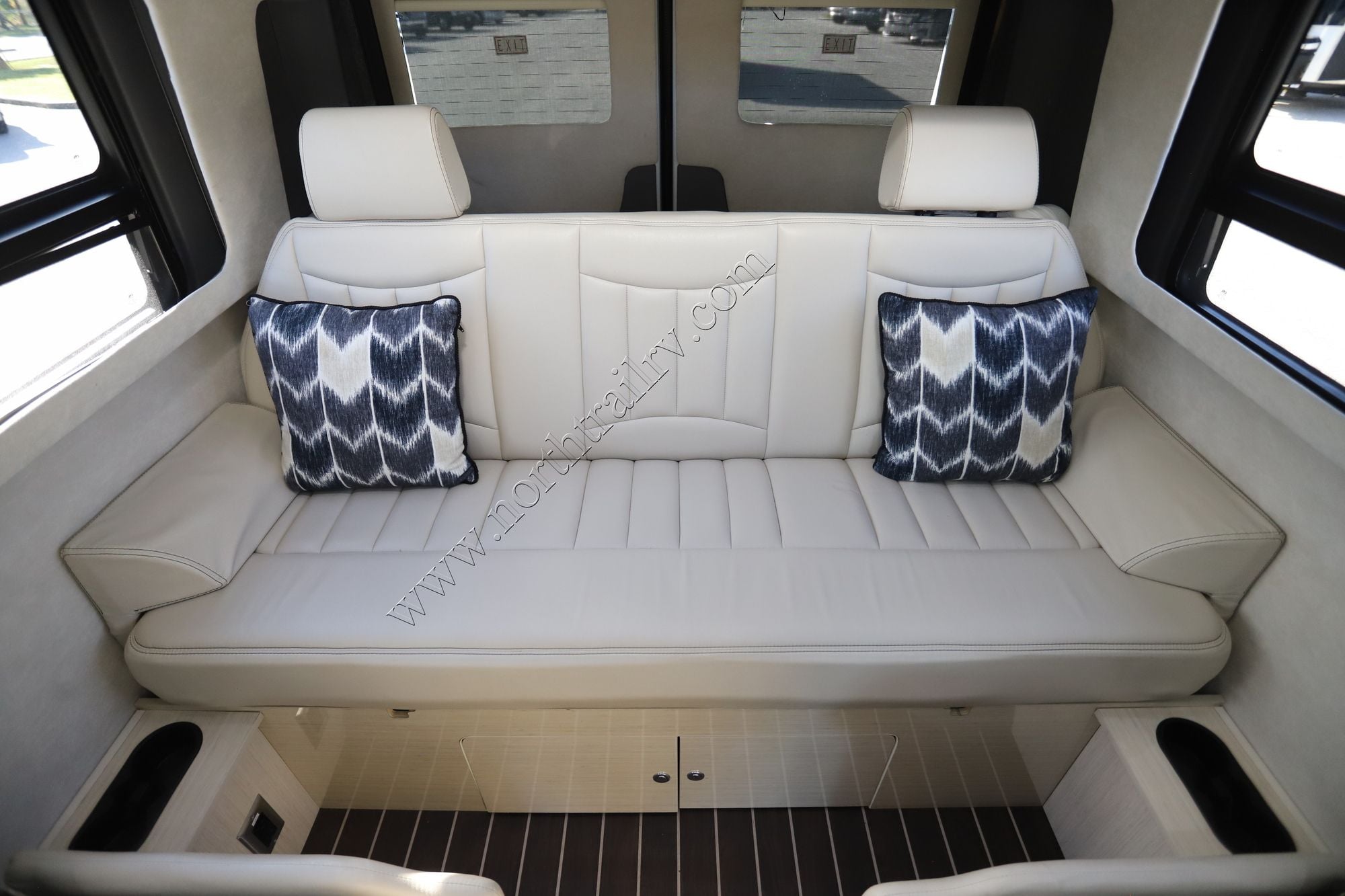2016 Airstream Interstate LOUNGE EXT Class B Used  For Sale