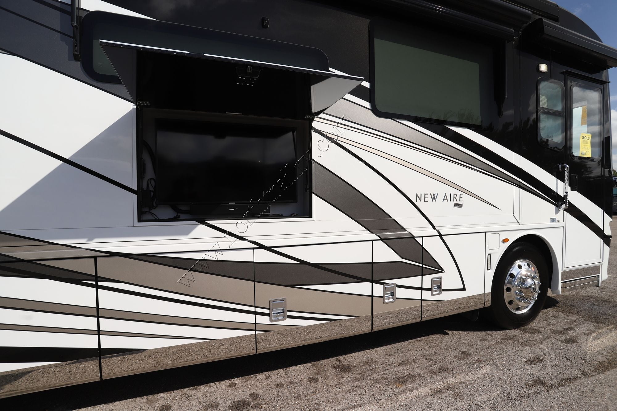 Used 2021 Newmar New Aire 3543 Class A  For Sale