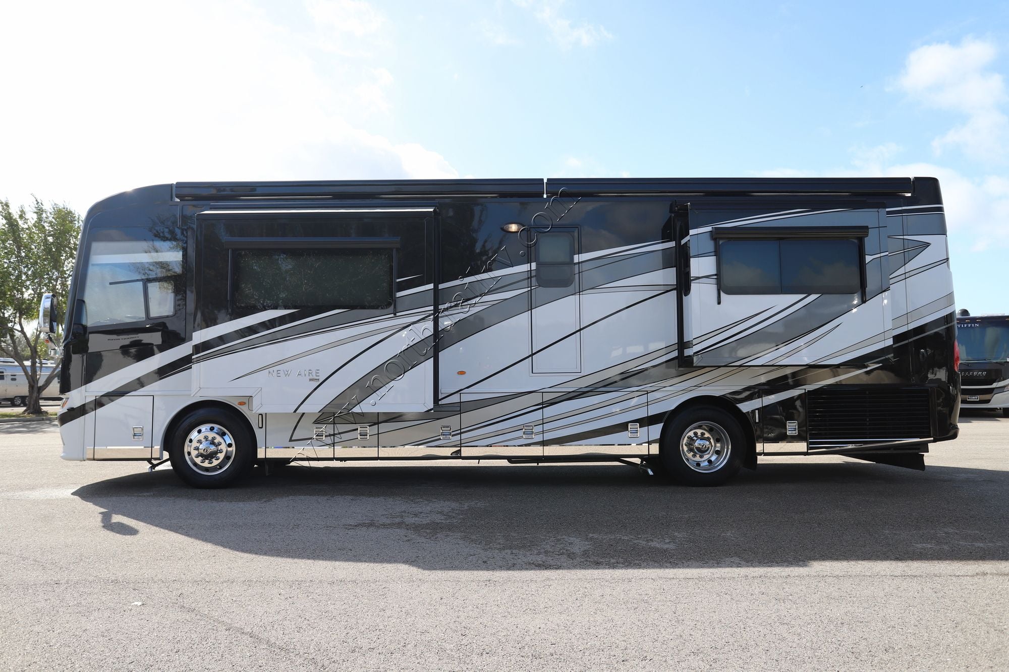 Used 2021 Newmar New Aire 3543 Class A  For Sale