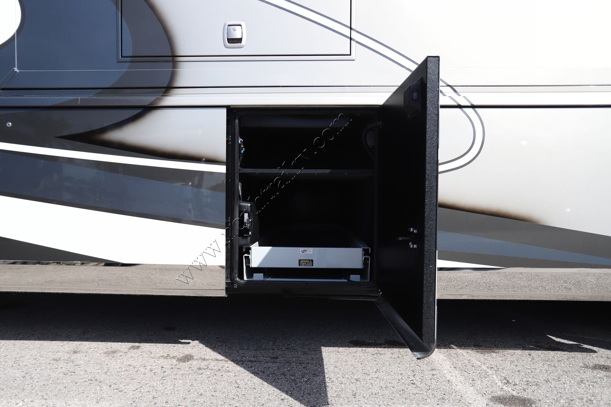 Used 2023 Newmar Essex 4595 Class A  For Sale