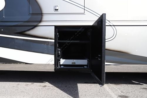 2023 Newmar Essex 4595