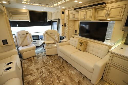 2023 Newmar Essex 4595